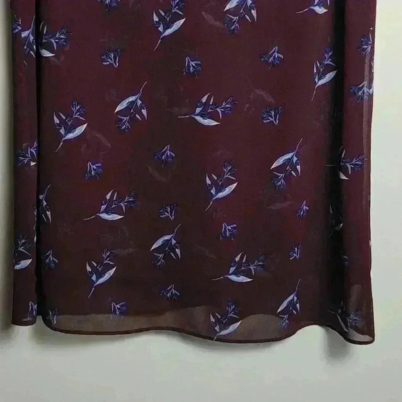 CABI Icy Floral Bouquet Blouse Maroon Sleeveless Layered Tank Size Small - Picture 2 of 9